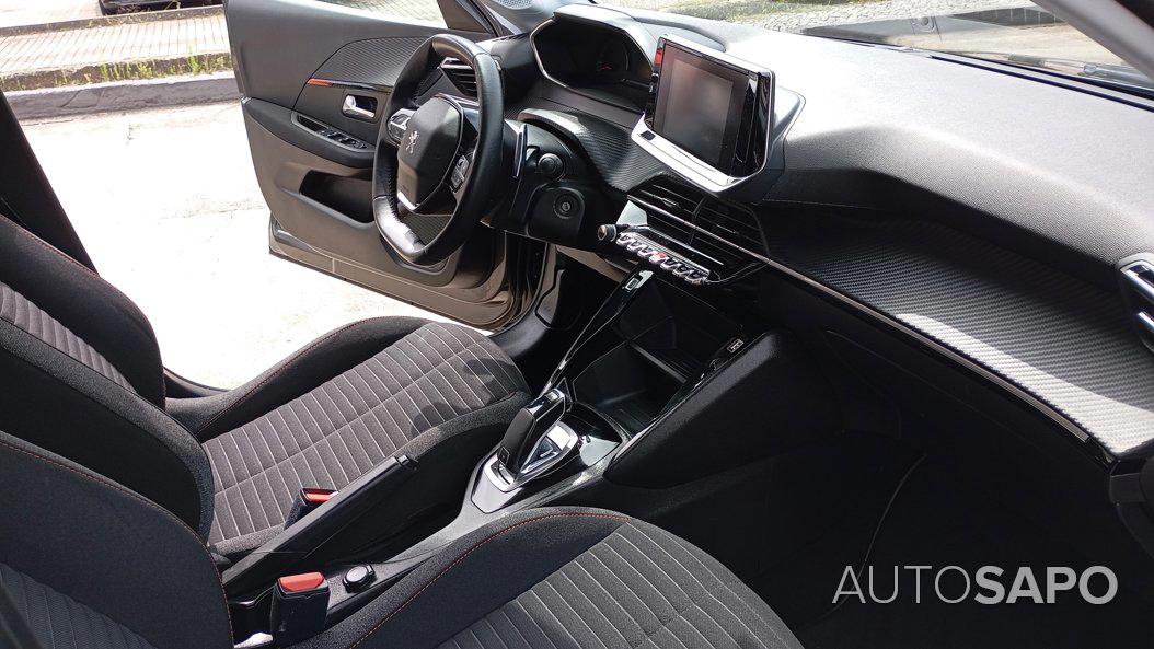 Peugeot 208 1.2 PureTech Allure Pack EAT8 de 2021