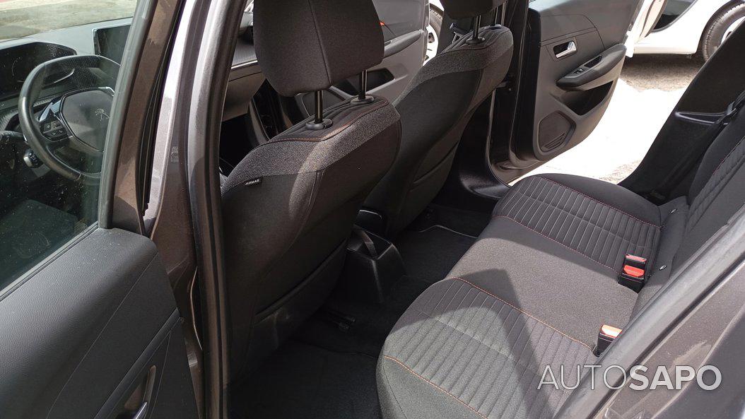 Peugeot 208 1.2 PureTech Allure Pack EAT8 de 2021