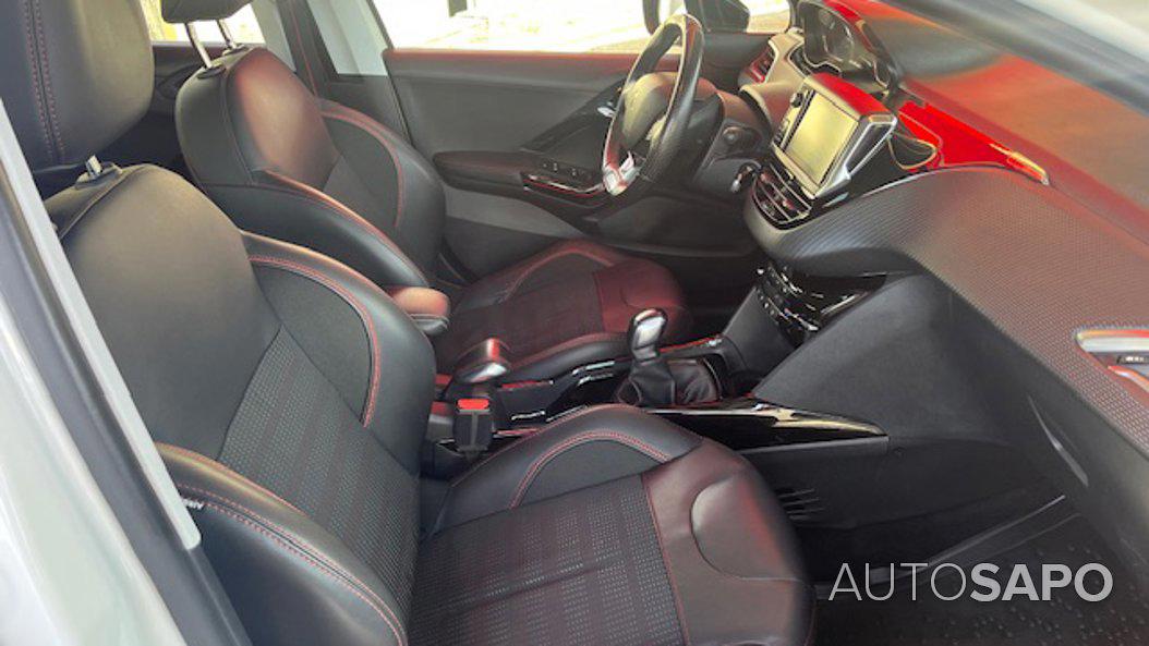 Peugeot 2008 1.2 PureTech GT Line de 2016