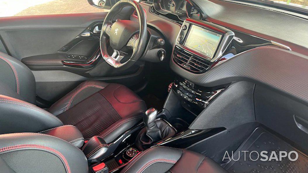 Peugeot 2008 1.2 PureTech GT Line de 2016