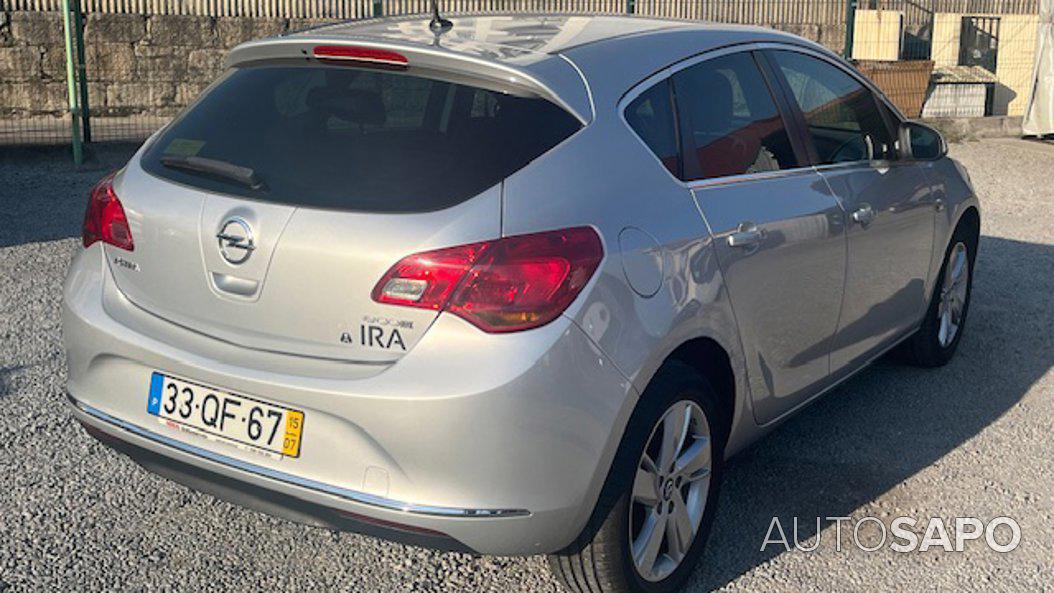 Opel Astra J Sports Tourer de 2015