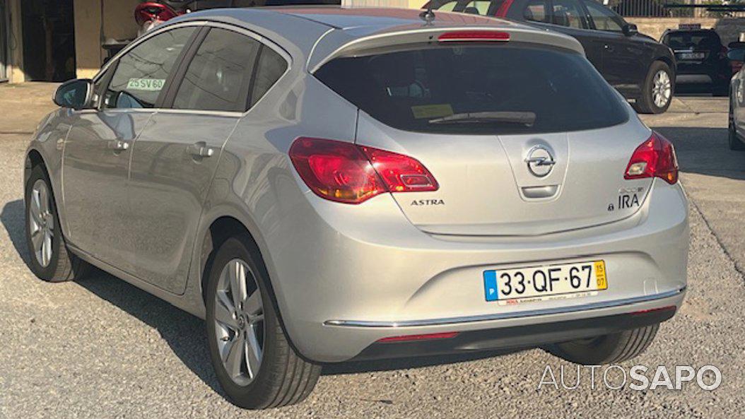 Opel Astra J Sports Tourer de 2015