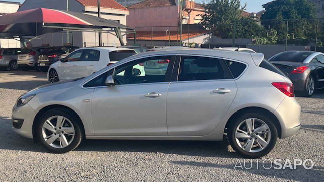 Opel Astra J Sports Tourer de 2015