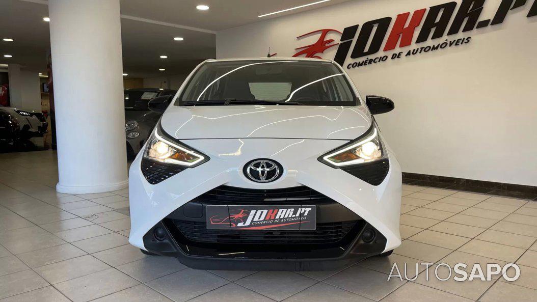Toyota Aygo 1.0 X-Clusiv Black de 2019