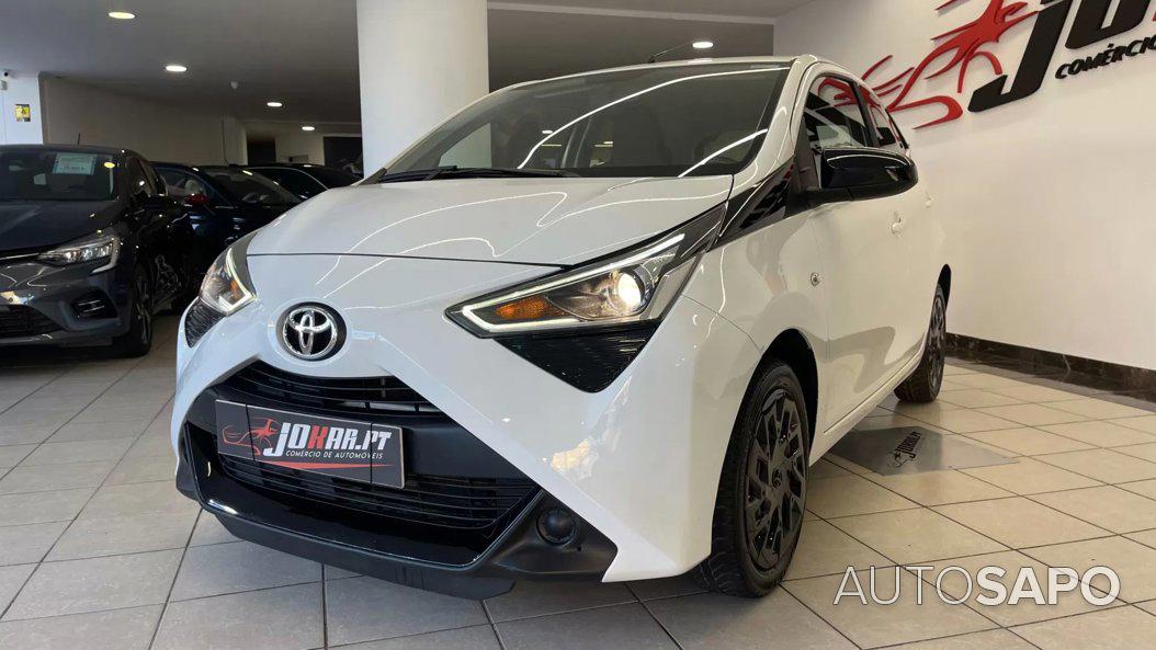 Toyota Aygo 1.0 X-Clusiv Black de 2019