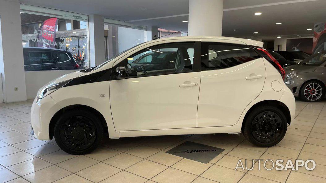 Toyota Aygo 1.0 X-Clusiv Black de 2019