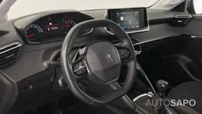 Peugeot 208 1.2 PureTech Active de 2021