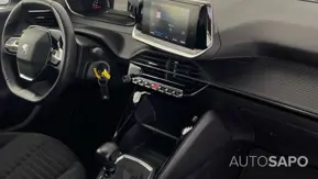 Peugeot 208 1.2 PureTech Active de 2021