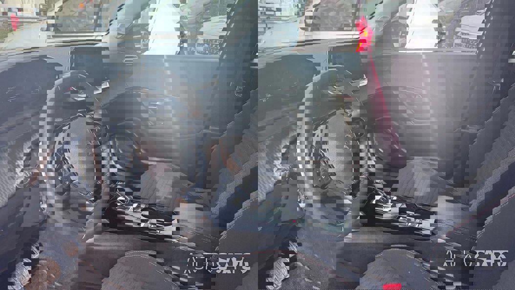 Peugeot 2008 1.2 PureTech Active Pack EAT8 de 2022