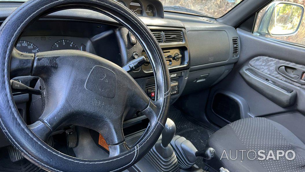 Mitsubishi L200 2.5 TD Strakar CD de 2001