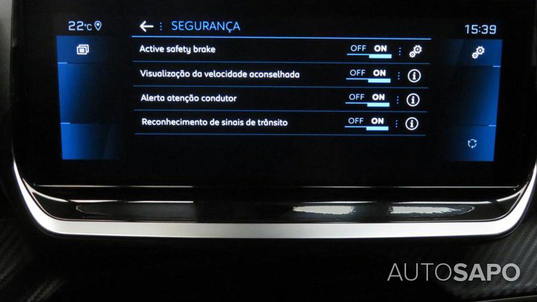 Peugeot 2008 1.2 PureTech Allure EAT8 de 2023