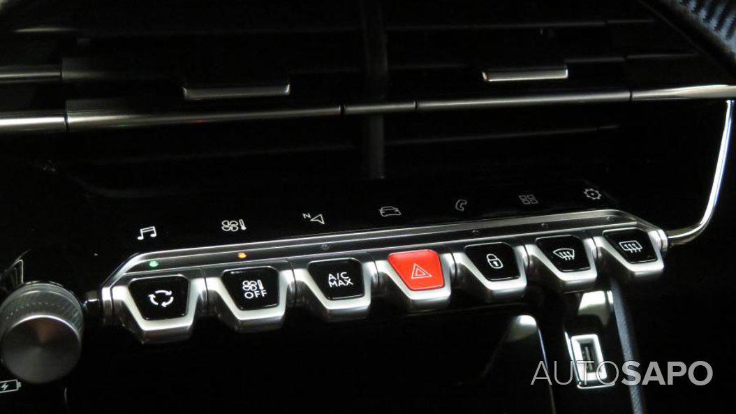 Peugeot 2008 1.2 PureTech Allure EAT8 de 2023