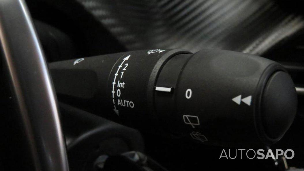 Peugeot 2008 1.2 PureTech Allure EAT8 de 2023