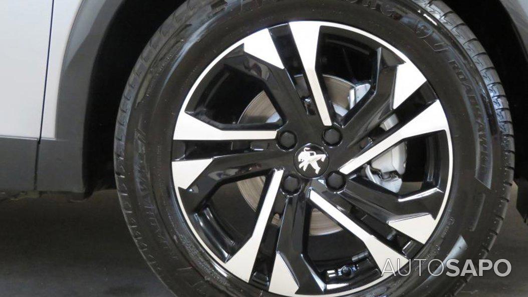 Peugeot 2008 1.2 PureTech Allure EAT8 de 2023