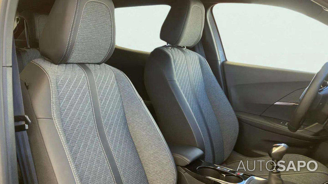 Peugeot 2008 1.2 PureTech Allure de 2024