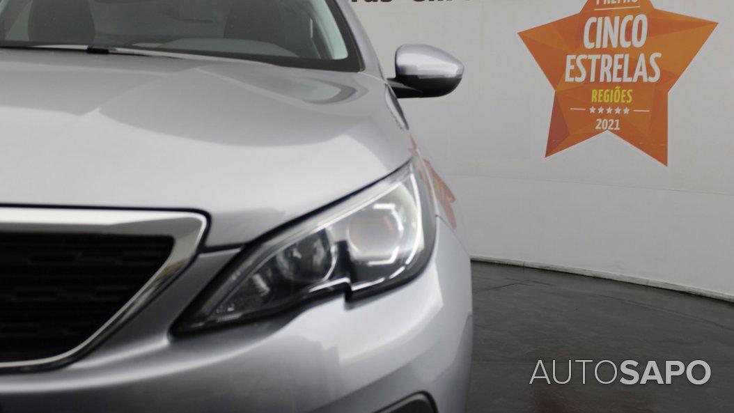 Peugeot 308 1.2 PureTech Style de 2021