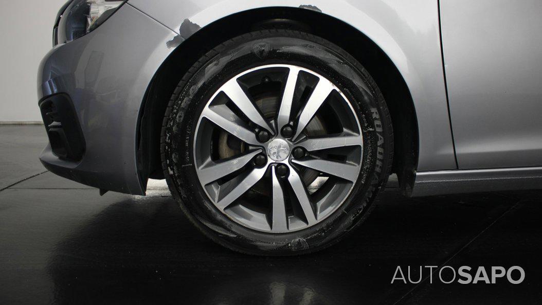 Peugeot 308 1.2 PureTech Style de 2021