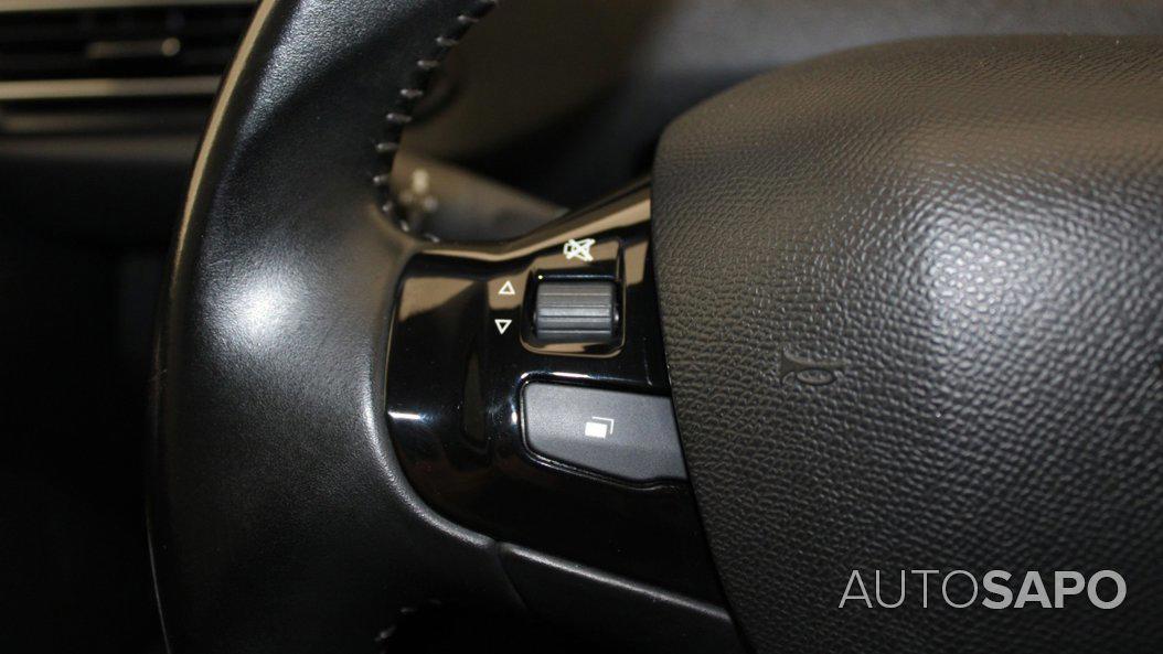 Peugeot 308 1.2 PureTech Style de 2021