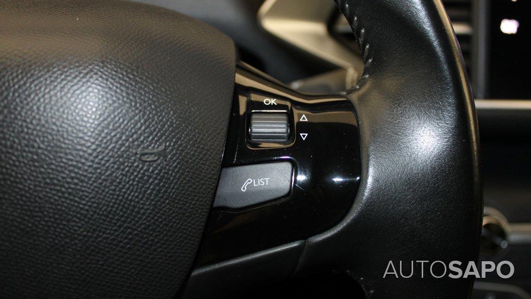 Peugeot 308 1.2 PureTech Style de 2021