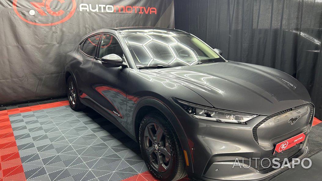 Ford Mustang Mach-E de 2021