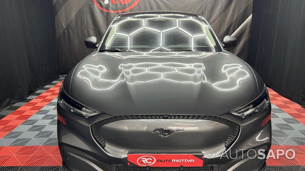 Ford Mustang Mach-E de 2021