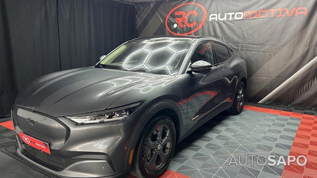 Ford Mustang Mach-E de 2021