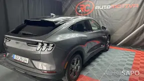Ford Mustang Mach-E de 2021