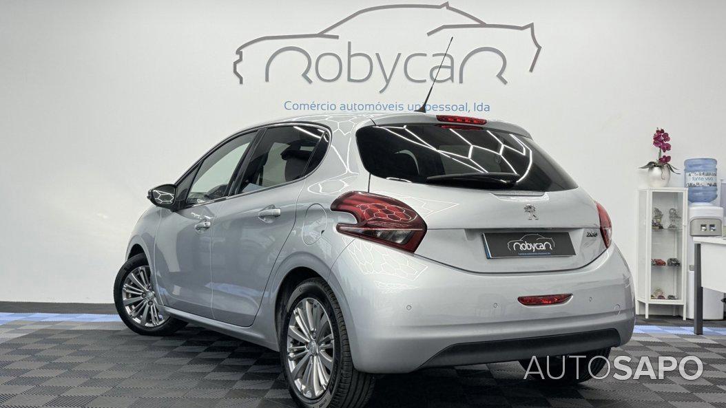 Peugeot 208 1.2 PureTech Allure de 2018