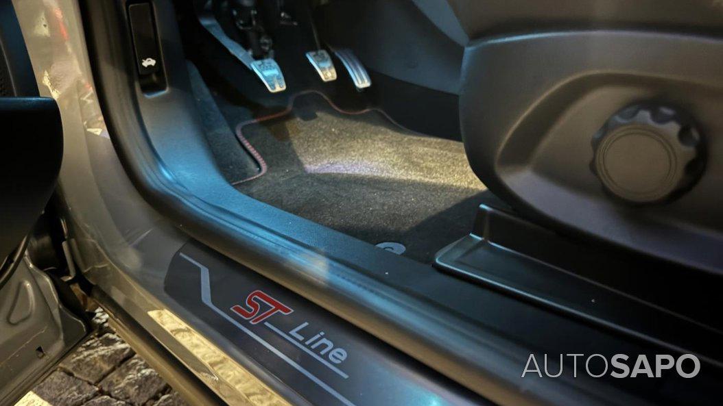Ford Puma 1.0 EcoBoost MHEV ST-Line de 2025