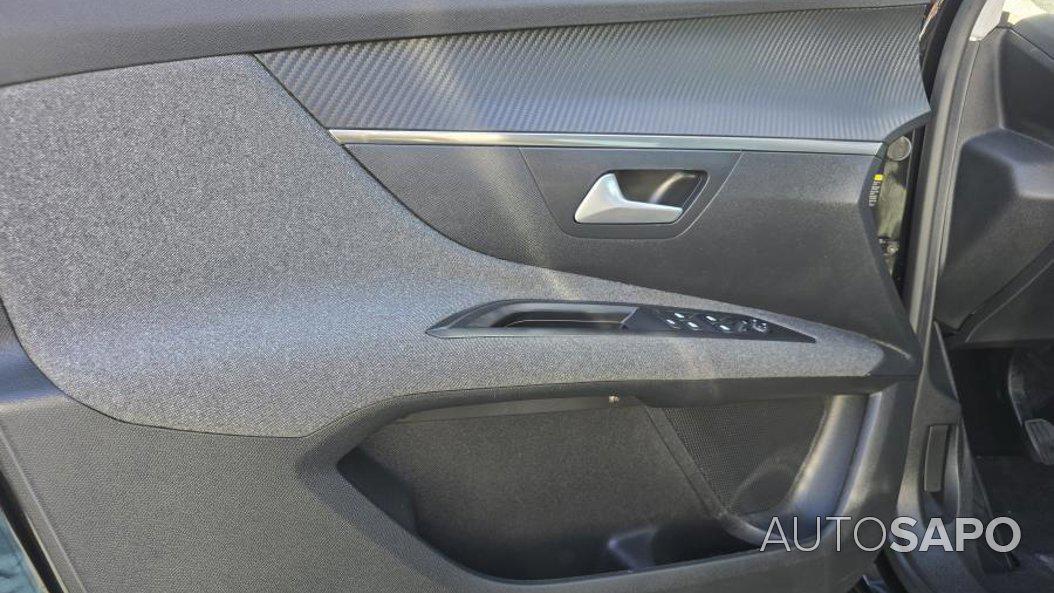 Peugeot 3008 1.5 BlueHDi Active de 2020