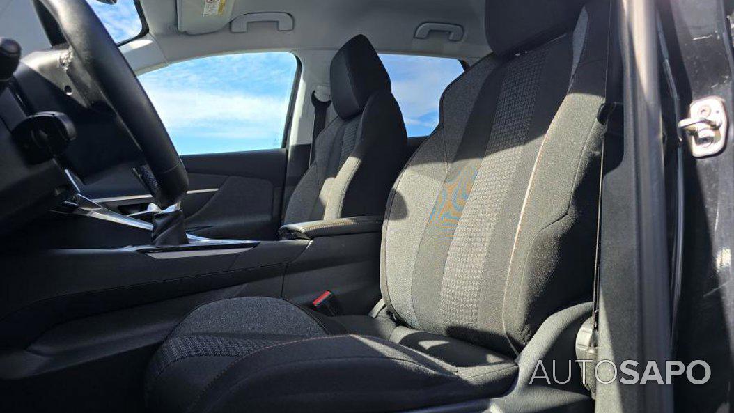 Peugeot 3008 1.5 BlueHDi Active de 2020