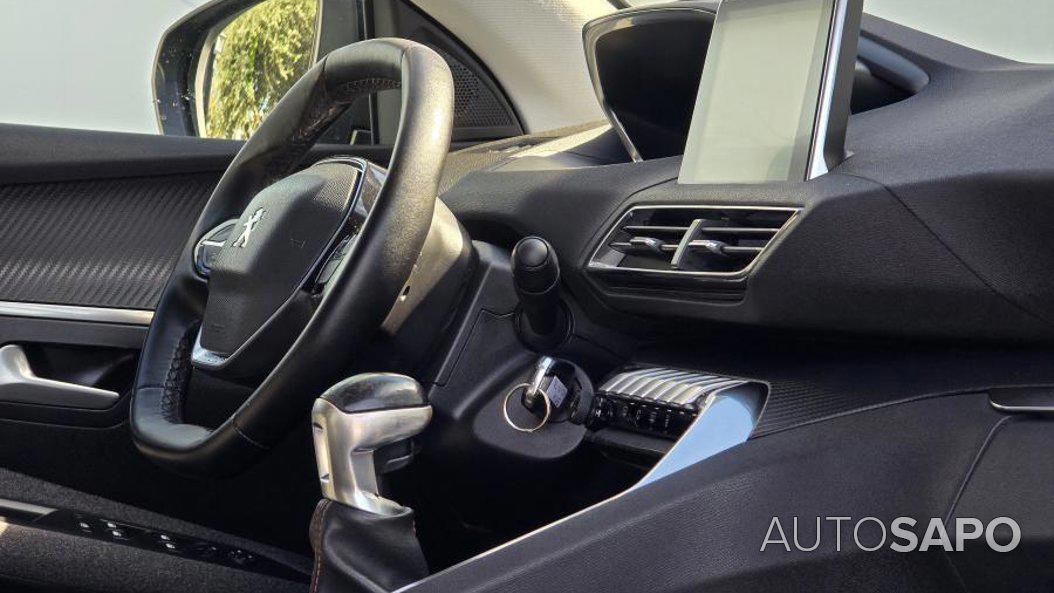 Peugeot 3008 1.5 BlueHDi Active de 2020