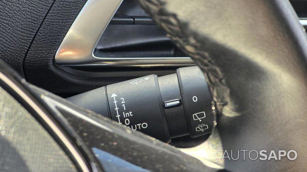 Peugeot 3008 1.5 BlueHDi Active de 2020