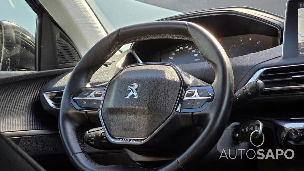 Peugeot 3008 1.5 BlueHDi Active de 2020