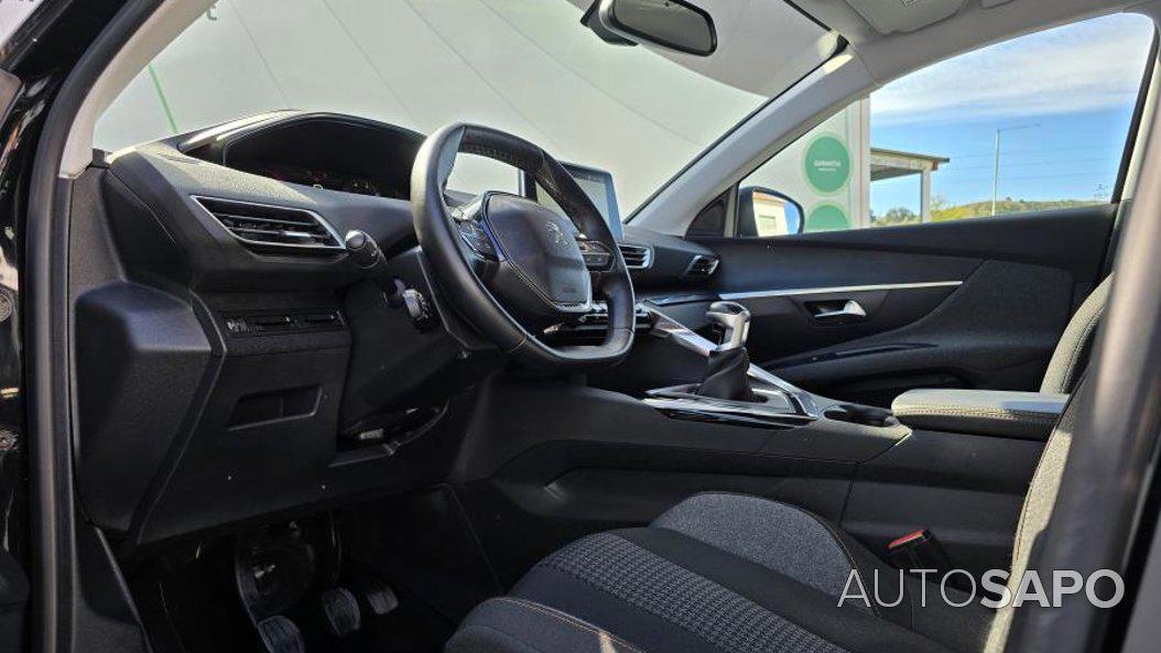 Peugeot 3008 1.5 BlueHDi Active de 2020