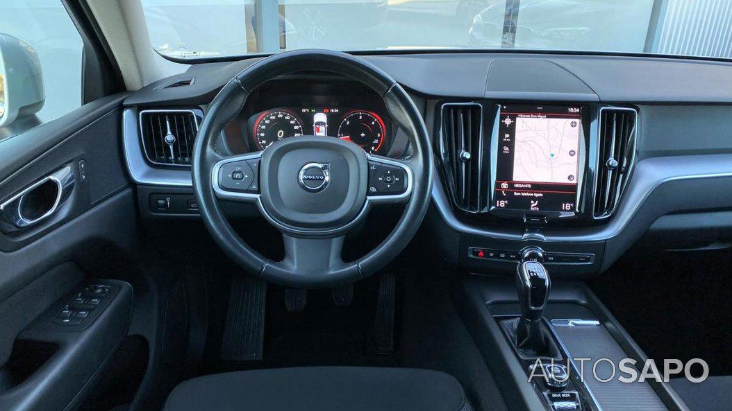 Volvo XC60 2.0 D4 Momentum Plus de 2020