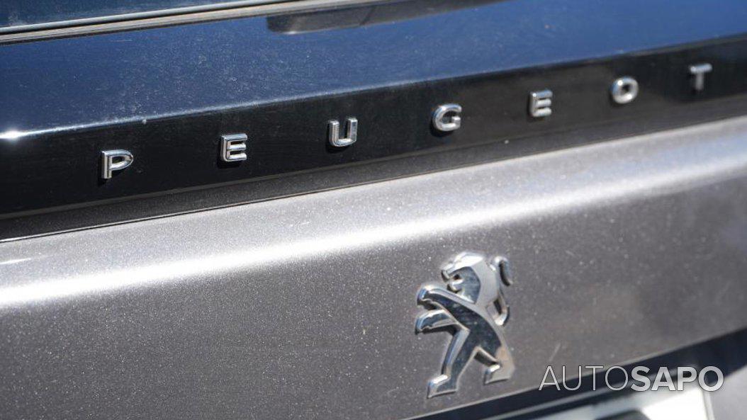 Peugeot 2008 1.2 PureTech Active Pack de 2021