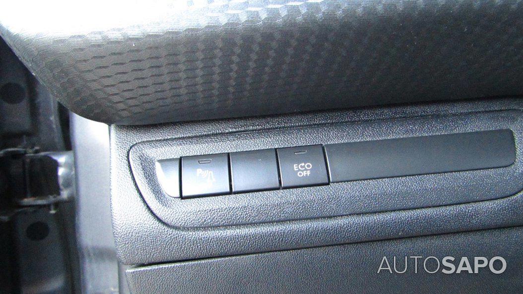 Peugeot 208 1.2 PureTech Allure Pack EAT8 de 2019