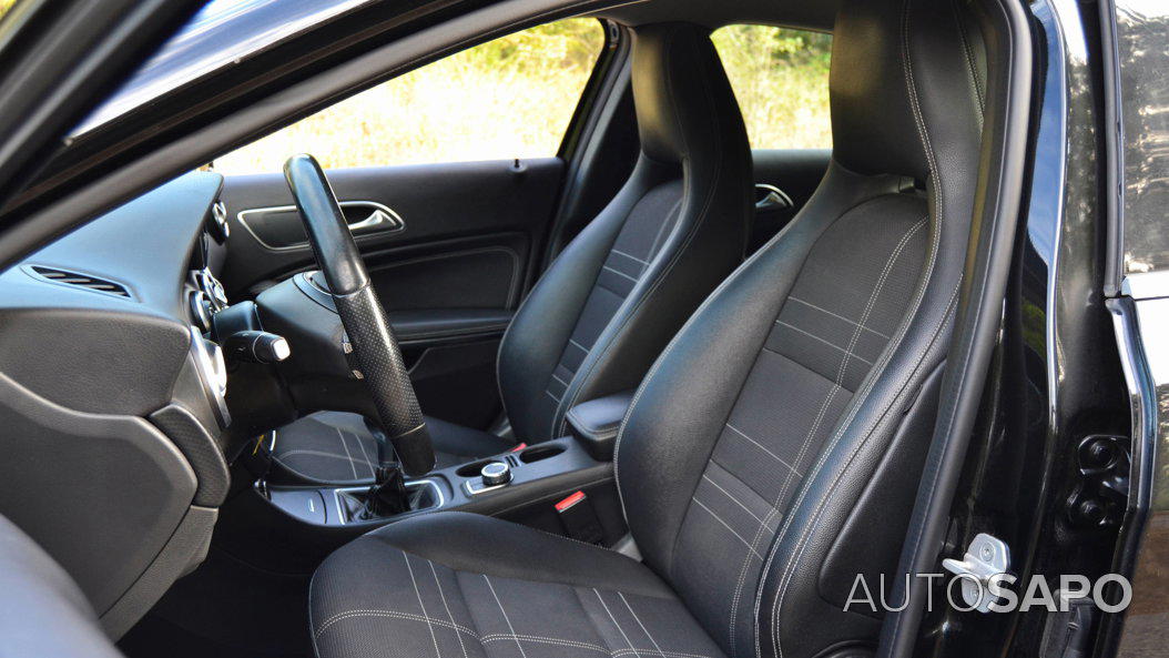 Mercedes-Benz Classe A 180 CDi BlueEfficiency Urban de 2015