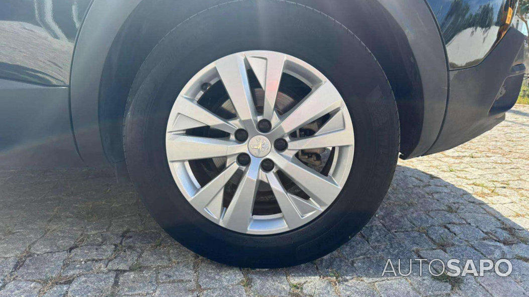 Peugeot 3008 1.2 PureTech Active Pack de 2021