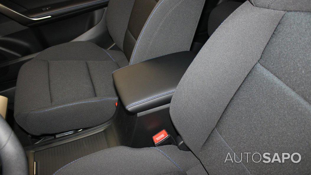 MG MG4 51 kWh Standard de 2025