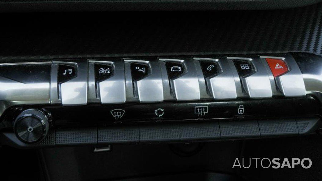 Peugeot 3008 1.5 BlueHDi Style de 2021