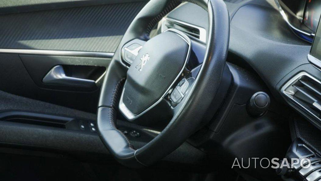Peugeot 3008 1.5 BlueHDi Style de 2021
