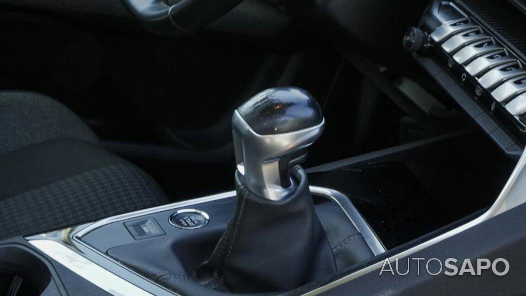 Peugeot 3008 1.5 BlueHDi Style de 2021