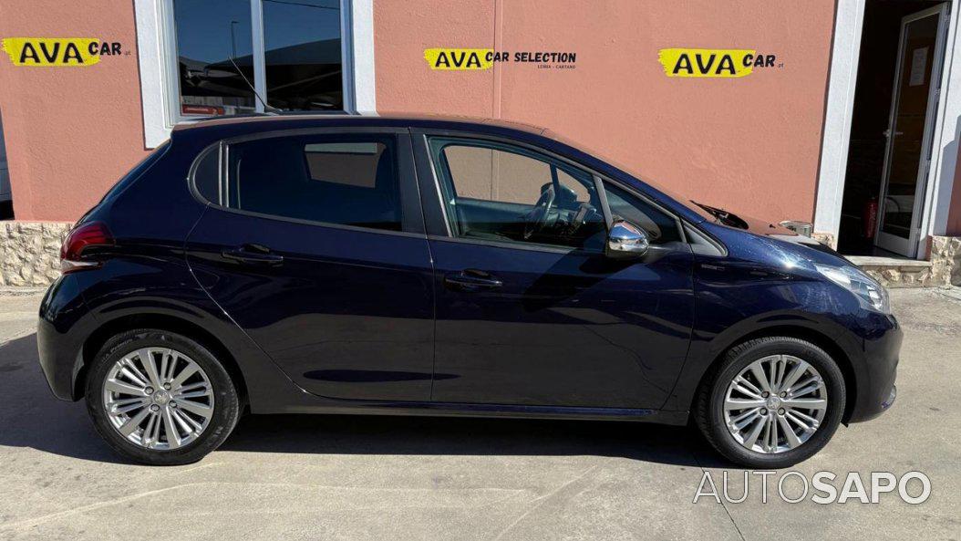 Peugeot 208 1.2 PureTech Life Signature de 2019