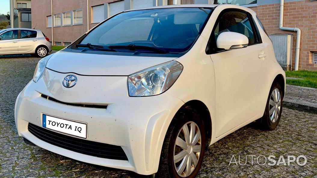 Toyota iQ 1.0 VVT-i 2 de 2011