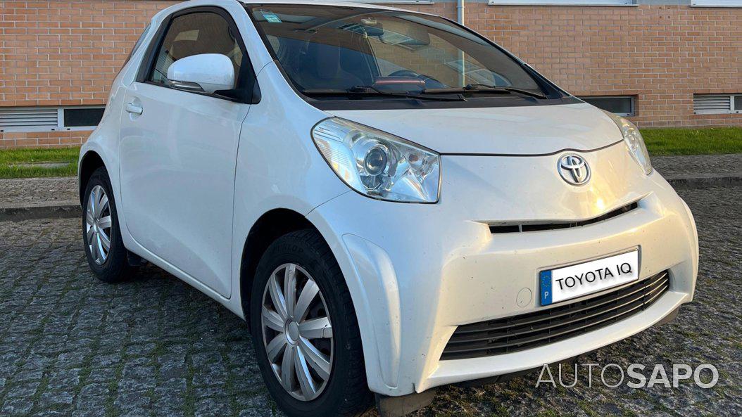 Toyota iQ 1.0 VVT-i 2 de 2011