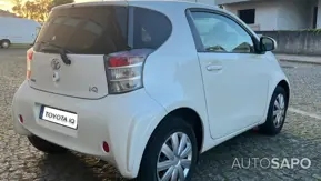 Toyota iQ 1.0 VVT-i 2 de 2011