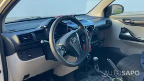 Toyota iQ 1.0 VVT-i 2 de 2011