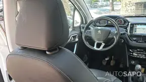 Peugeot 2008 1.2 PureTech Allure de 2015